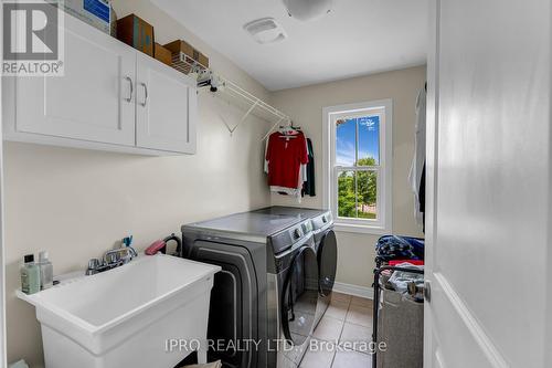 42 Atchison Drive, Caledon, ON - Indoor Photo Showing Laundry Room