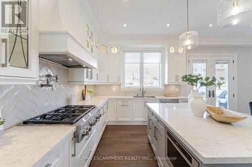 339 Morden Road, Oakville (Bronte East), ON - Indoor Photo Showing Kitchen With Upgraded Kitchen