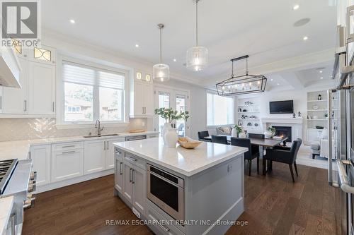 339 Morden Road, Oakville (Bronte East), ON - Indoor Photo Showing Kitchen With Upgraded Kitchen