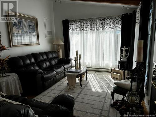 35 Guerrette Street, Edmundston, NB - Indoor Photo Showing Living Room