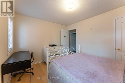 61 Vine Cliff Boulevard, Markham, ON - Indoor Photo Showing Bedroom