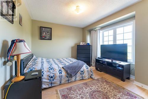 61 Vine Cliff Boulevard, Markham, ON - Indoor Photo Showing Bedroom