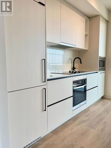 1811 - 1285 Dupont Street, Toronto (Dovercourt-Wallace Emerson-Junction), ON - Indoor Photo Showing Kitchen