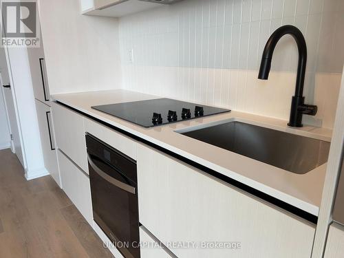 1811 - 1285 Dupont Street, Toronto (Dovercourt-Wallace Emerson-Junction), ON - Indoor Photo Showing Kitchen