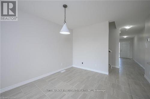 359 Kennington Way, London, ON - Indoor Photo Showing Other Room