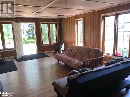 46 Taylor Lake Road, Whitestone, ON - Indoor Photo Showing Living Room