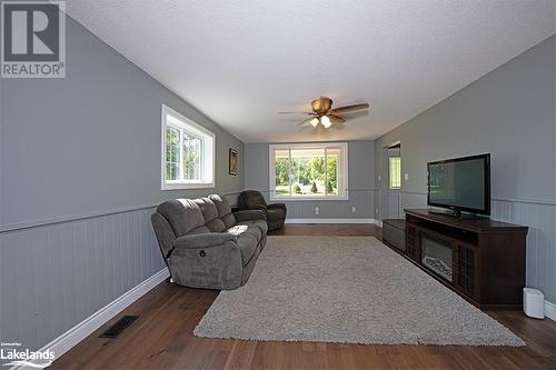 3010 Matchedash Street, Severn, ON - Indoor Photo Showing Other Room