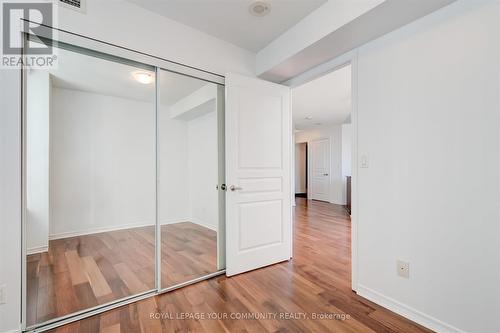 515 - 503 Beecroft Road, Toronto, ON - Indoor Photo Showing Other Room