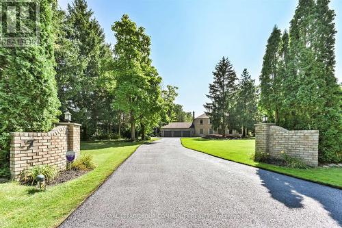 7 Skyview Lane, Aurora, ON - Outdoor