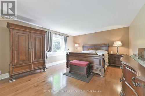 7 Skyview Lane, Aurora, ON - Indoor Photo Showing Bedroom