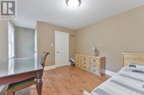 7 Skyview Lane, Aurora, ON - Indoor Photo Showing Bedroom