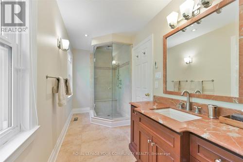 7 Skyview Lane, Aurora, ON - Indoor Photo Showing Bathroom