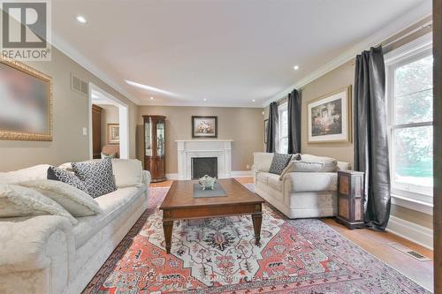 7 Skyview Lane, Aurora, ON - Indoor Photo Showing Living Room With Fireplace