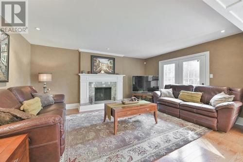 7 Skyview Lane, Aurora, ON - Indoor Photo Showing Living Room With Fireplace