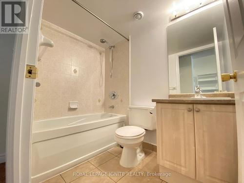 602 - 30 Grand Trunk Crescent, Toronto (Waterfront Communities), ON - Indoor Photo Showing Bathroom