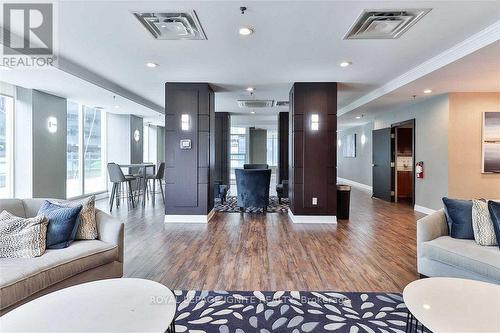 602 - 30 Grand Trunk Crescent, Toronto (Waterfront Communities), ON - Indoor Photo Showing Living Room