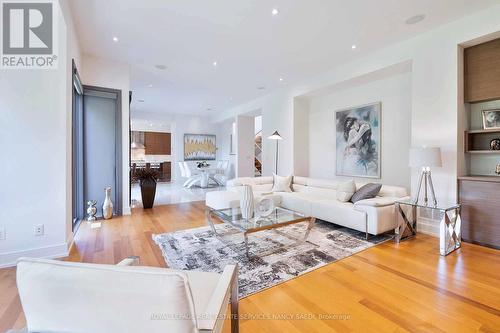 12 York Road, Toronto (Bridle Path-Sunnybrook-York Mills), ON - Indoor Photo Showing Living Room