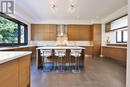 12 York Road, Toronto (Bridle Path-Sunnybrook-York Mills), ON - Indoor Photo Showing Kitchen