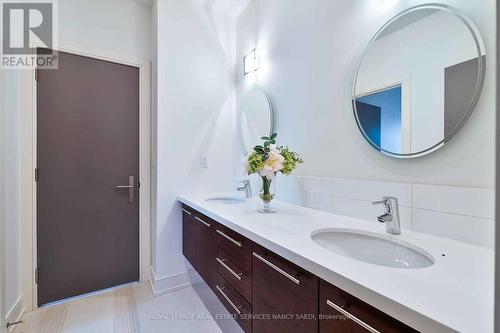 12 York Road, Toronto (Bridle Path-Sunnybrook-York Mills), ON - Indoor Photo Showing Bathroom