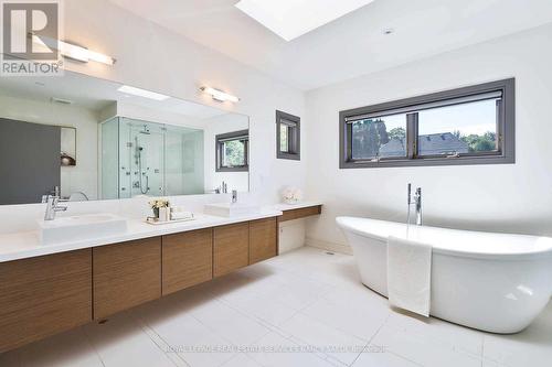 12 York Road, Toronto, ON - Indoor Photo Showing Bathroom