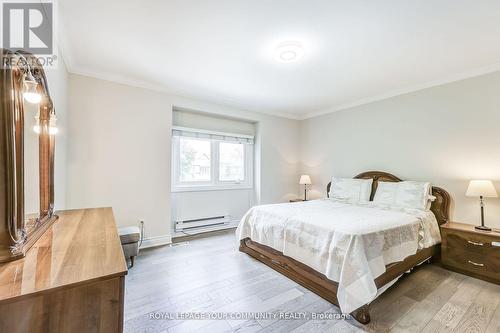 4590 Bay Villa Avenue, Mississauga, ON - Indoor Photo Showing Bedroom