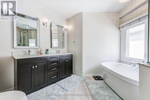 4590 Bay Villa Avenue, Mississauga, ON - Indoor Photo Showing Bathroom