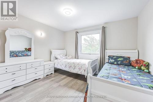 4590 Bay Villa Avenue, Mississauga, ON - Indoor Photo Showing Bedroom