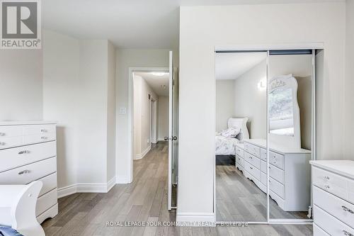 4590 Bay Villa Avenue, Mississauga, ON - Indoor Photo Showing Bedroom