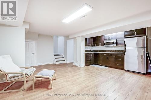 4590 Bay Villa Avenue, Mississauga, ON - Indoor Photo Showing Kitchen