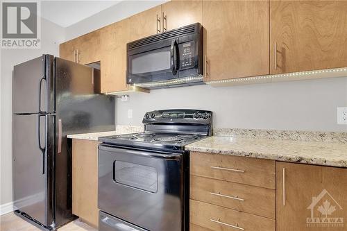 1250 Mcwatters Road Unit#11, Ottawa, ON - Indoor Photo Showing Kitchen