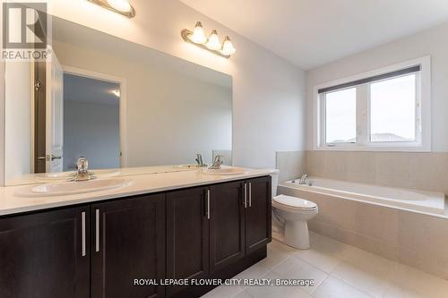 914 Sobeski Avenue, Woodstock, ON - Indoor Photo Showing Bathroom