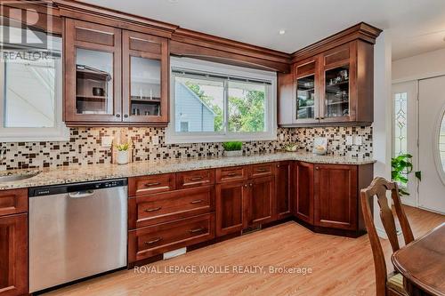 43 Windom Road, Kitchener, ON - Indoor Photo Showing Kitchen