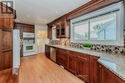 43 Windom Road, Kitchener, ON - Indoor Photo Showing Kitchen