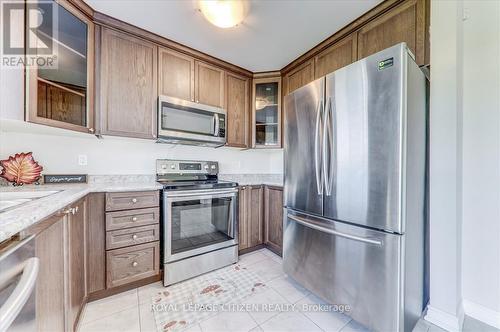 304 Van Dusen Avenue, Southgate, ON - Indoor Photo Showing Kitchen