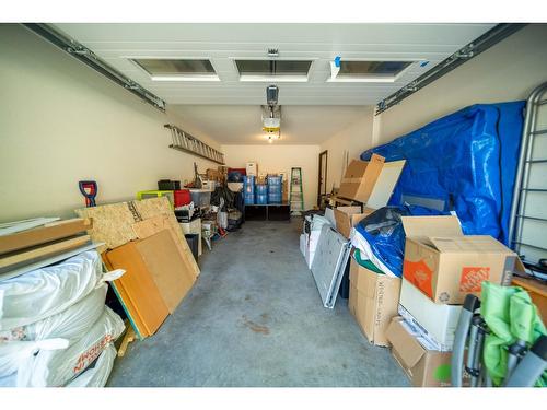 526 20Th Avenue S, Cranbrook, BC - Indoor Photo Showing Garage