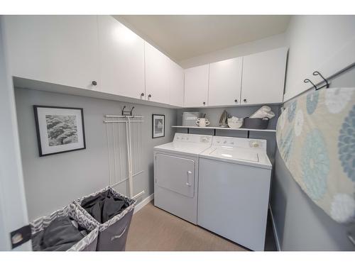 526 20Th Avenue S, Cranbrook, BC - Indoor Photo Showing Laundry Room