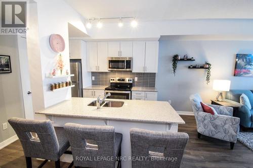 1307 - 550 North Service Road, Grimsby (Grimsby Beach), ON - Indoor Photo Showing Kitchen With Double Sink With Upgraded Kitchen