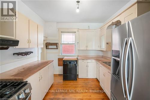 290 Division Street, Welland, ON - Indoor Photo Showing Kitchen