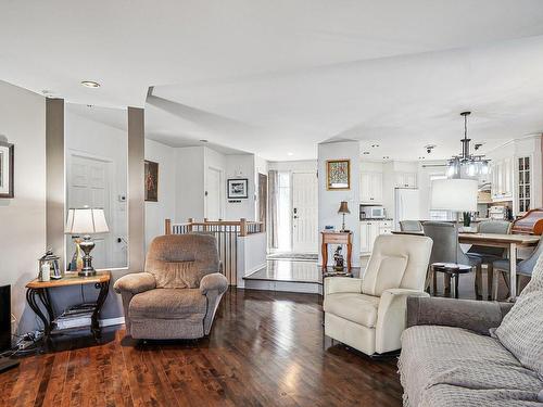 Salon - 1099 Boul. Iberville, Repentigny (Repentigny), QC - Indoor Photo Showing Living Room