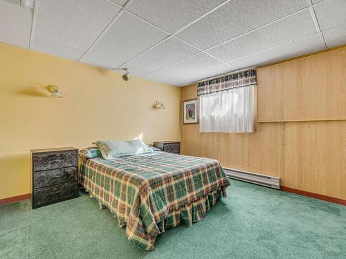 Chambre Ã Â coucher - 7344 Av. Des Picas, Québec (Charlesbourg), QC - Indoor Photo Showing Bedroom