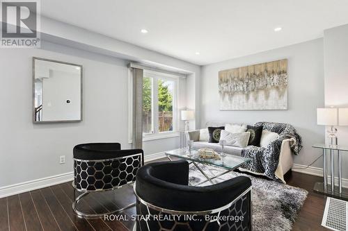 23 Stalbridge Avenue, Brampton, ON - Indoor Photo Showing Living Room