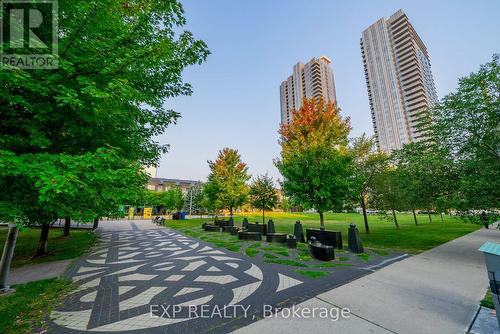 255 Village Green Square, Toronto (Agincourt South-Malvern West), ON - Outdoor