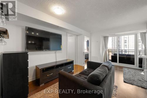 255 Village Green Square, Toronto (Agincourt South-Malvern West), ON - Indoor Photo Showing Living Room