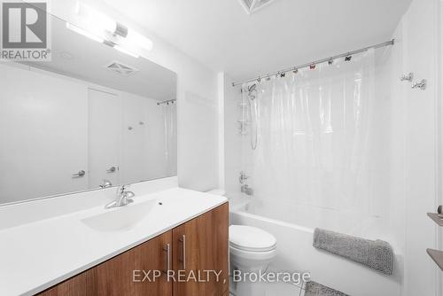 255 Village Green Square, Toronto (Agincourt South-Malvern West), ON - Indoor Photo Showing Bathroom