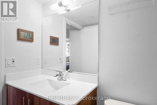 255 Village Green Square, Toronto (Agincourt South-Malvern West), ON - Indoor Photo Showing Bathroom