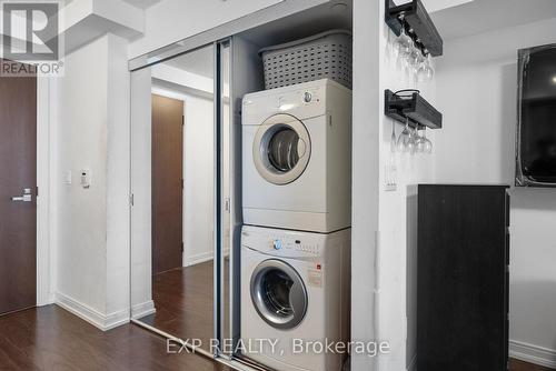 255 Village Green Square, Toronto (Agincourt South-Malvern West), ON - Indoor Photo Showing Laundry Room