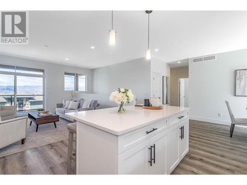 1465 Tower Ranch Drive Lot# 156, Kelowna, BC - Indoor Photo Showing Living Room