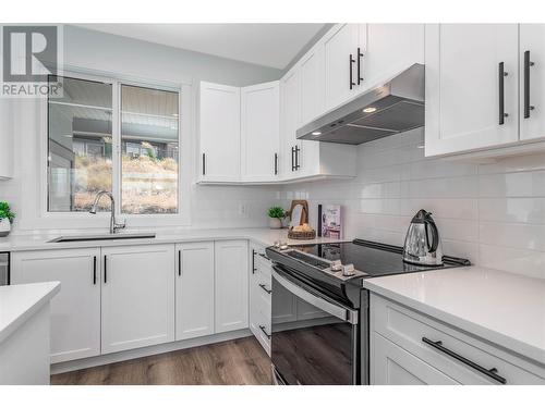 1465 Tower Ranch Drive Lot# 156, Kelowna, BC - Indoor Photo Showing Kitchen With Upgraded Kitchen