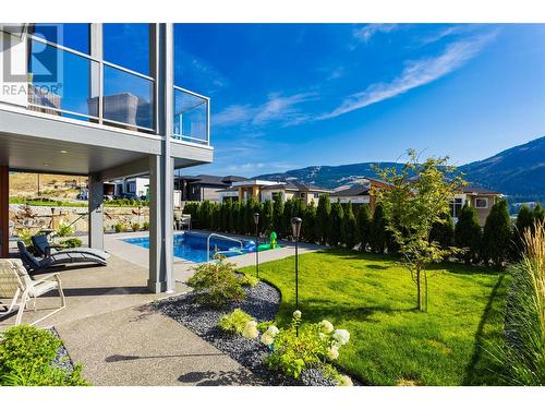 887 Loseth Drive, Kelowna, BC - Outdoor With In Ground Pool