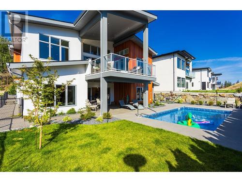 887 Loseth Drive, Kelowna, BC - Outdoor With In Ground Pool